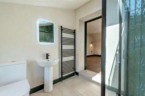 En Suite Shower Room