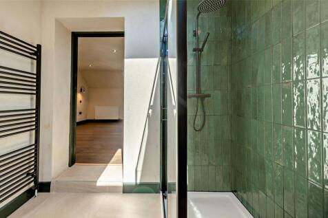 En Suite Shower Room