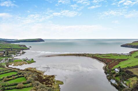 Nearby Beach and Bay