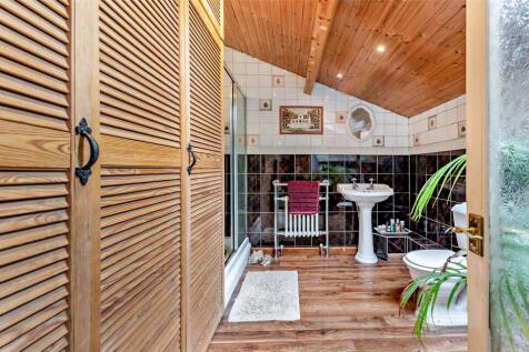 En Suite Shower Room