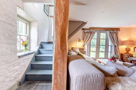 Stairs To Bedroom 4