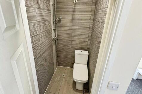 Ensuite Bedroom 2
