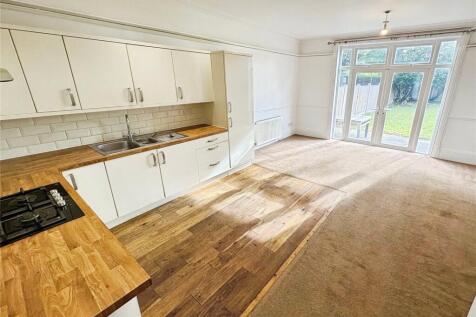 Living Room/Kitchen