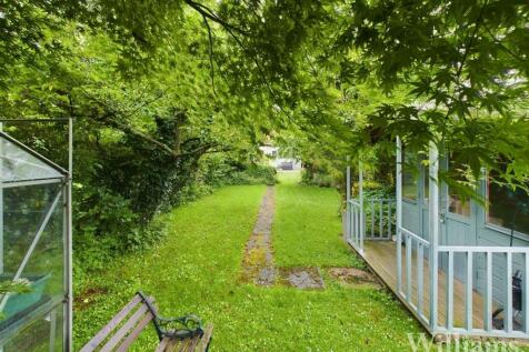 CAM02962G0-PR0144-STILL010.jpg