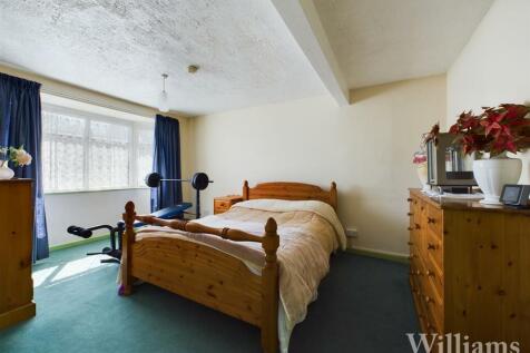 CAM02861G0-PR0209-STILL014.jpg