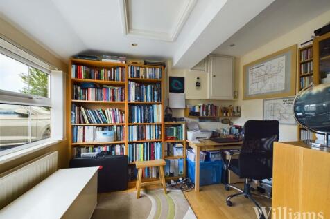 CAM02962G0-PR0148-STILL013.jpg