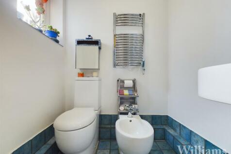 CAM02962G0-PR0200-STILL015.jpg