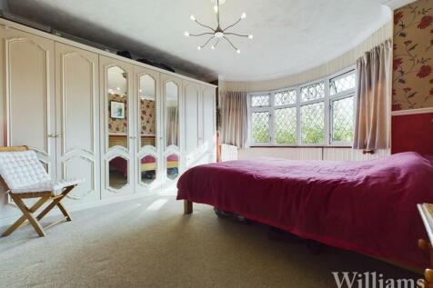 CAM02962G0-PR0200-STILL027.jpg