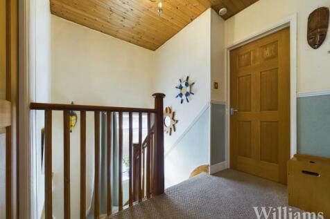 CAM02962G0-PR0200-STILL034.jpg
