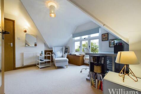 CAM02962G0-PR0206-STILL049.jpg
