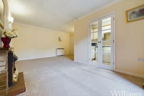 CAM02861G0-PR0317-STILL004.jpg