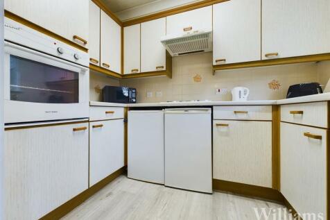 CAM02861G0-PR0317-STILL007.jpg