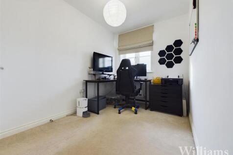 CAM04950G0-PR0013-STILL010.jpg