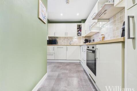 CAM04950G0-PR0039-STILL005.jpg