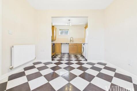 CAM02861G0-PR0346-STILL006.jpg