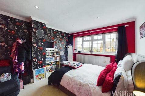 CAM02962G0-PR0112-STILL059.jpg