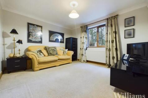 CAM02861G0-PR0287-STILL005.jpg