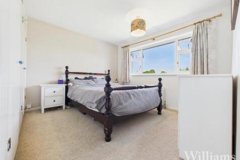 CAM02861G0-PR0394-STILL020.jpg