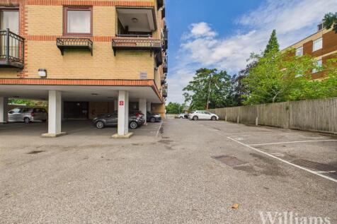 CAM02861G0-PR0422-STILL003.jpg