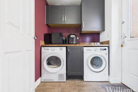 CAM02861G0-PR0431-STILL013-2.jpg