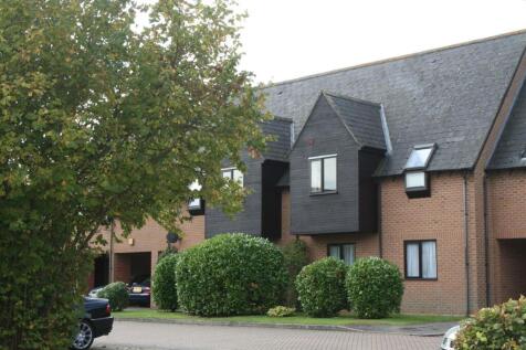 Poplars Close 24.jpg