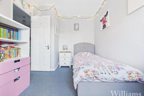 CAM02861G0-PR0439-STILL015.jpg