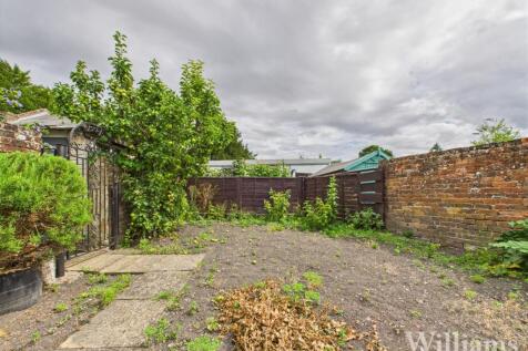 CAM02861G0-PR0436-STILL004.jpg
