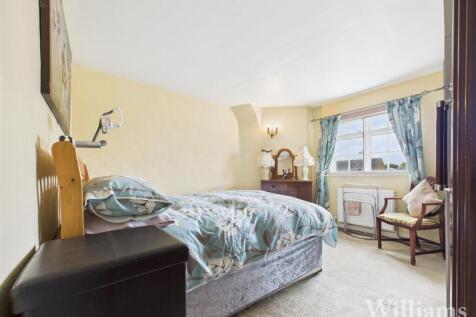 CAM02861G0-PR0436-STILL015.jpg