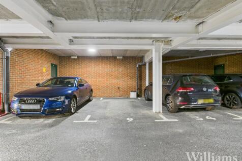 CAM02861G0-PR0443-STILL001.jpg