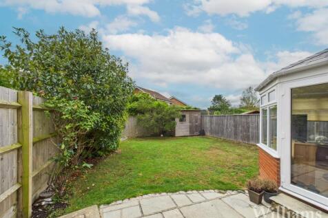 CAM04950G0-PR0106-STILL048.jpg