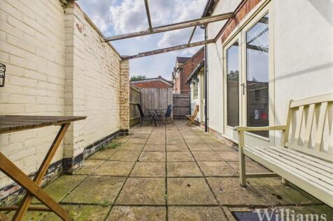 CAM02861G0-PR0455-STILL027.jpg