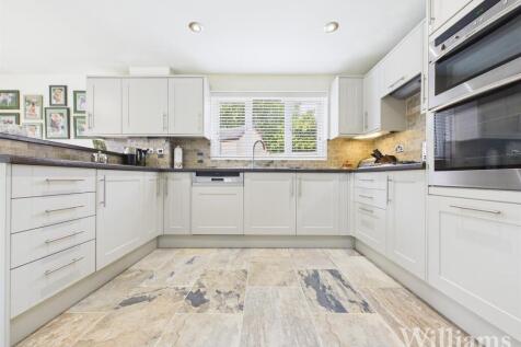 Kitchen / Breakfast Room