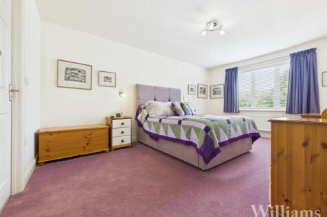 Master Bedroom &amp; En Suite