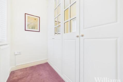 Master Bedroom &amp; En Suite