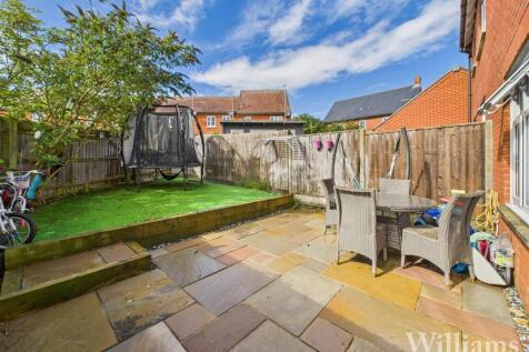 CAM04950G0-PR0129-STILL007.jpg