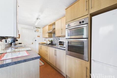 CAM04950G0-PR0132-STILL009.jpg