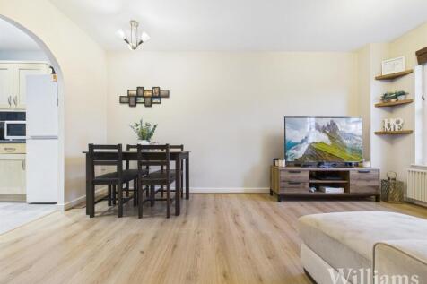 CAM02861G0-PR0531-STILL009 - Copy - Copy.jpg