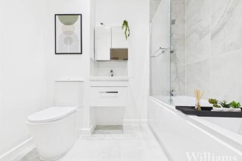 CAM02861G0-PR0531-STILL006 - Copy - Copy.jpg