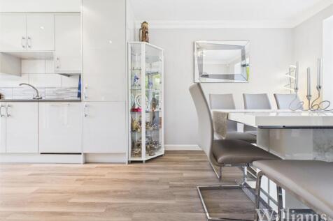 CAM04950G0-PR0124-STILL009 - Copy - Copy.jpg