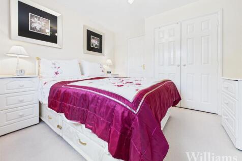 CAM04950G0-PR0124-STILL032 - Copy.jpg