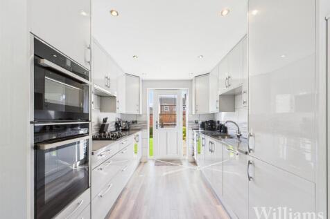 CAM04950G0-PR0124-STILL014 - Copy - Copy.jpg