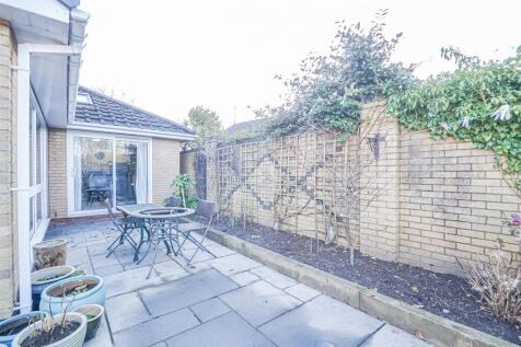 Side Patio Garden