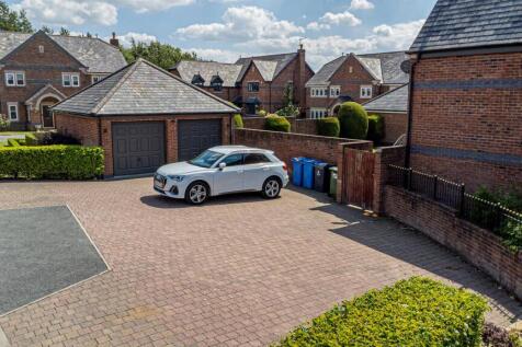 Driveway/Garage