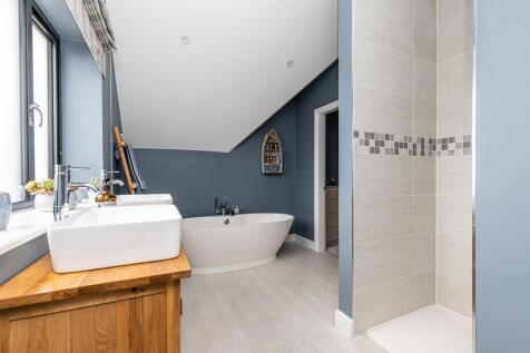 En Suite Bathroom