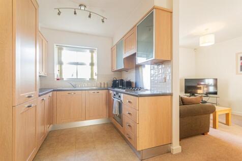Open plan dining kitchen &amp; lounge
