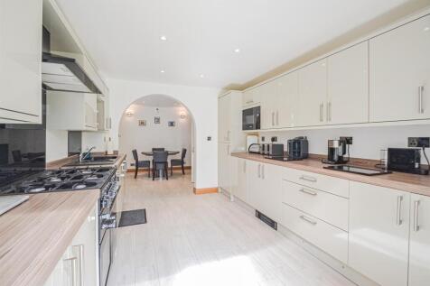 Kitchen &amp; Dining Room