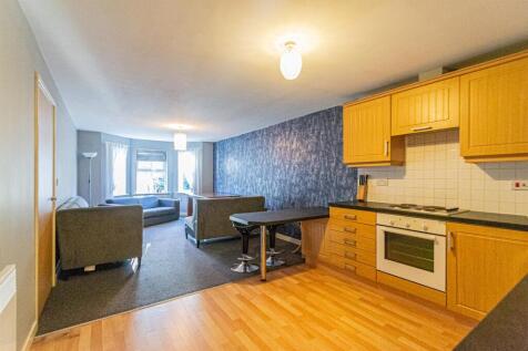 Lounge / Dining