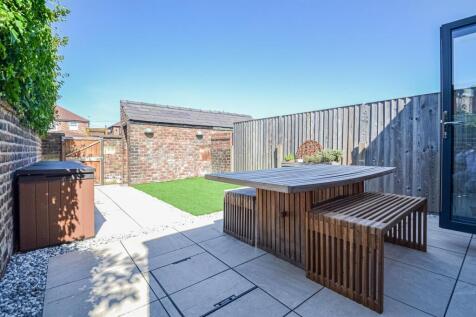 Rear Patio &amp; Garden