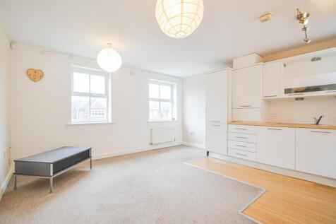 Lounge &amp; Kitchen