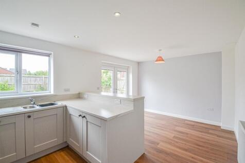 Kitchen &amp; Dining Area
